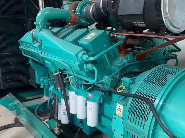 鄯善更换100kW柴油发电机组机油时，需要注意哪些事项？